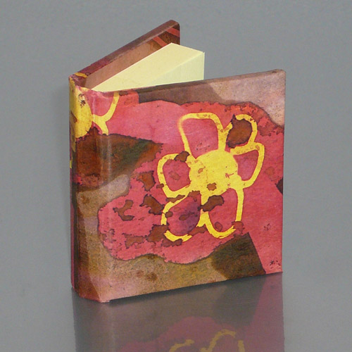 startbild buntes buch mit schlagschatten